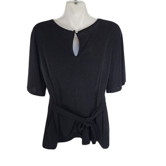 Green Envelope LA Women’s Top Size Medium Black Short Sleeves Tie Back Keyhole - Picture 2 of 8